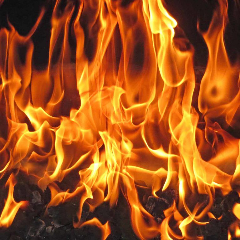 Smokeless Ovals 25kg (£0.08 per kWh)