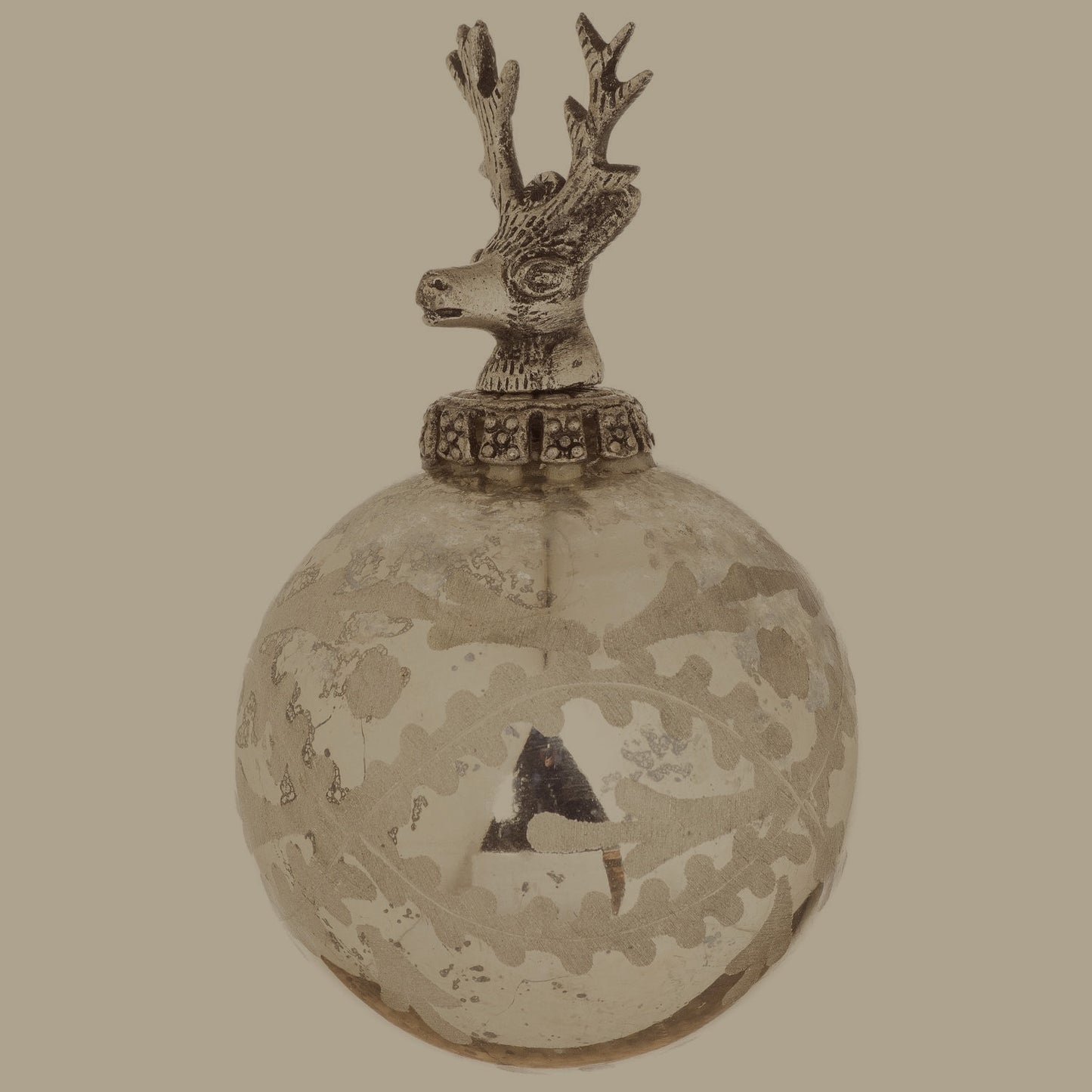 Silver Etched Stag Top Bauble